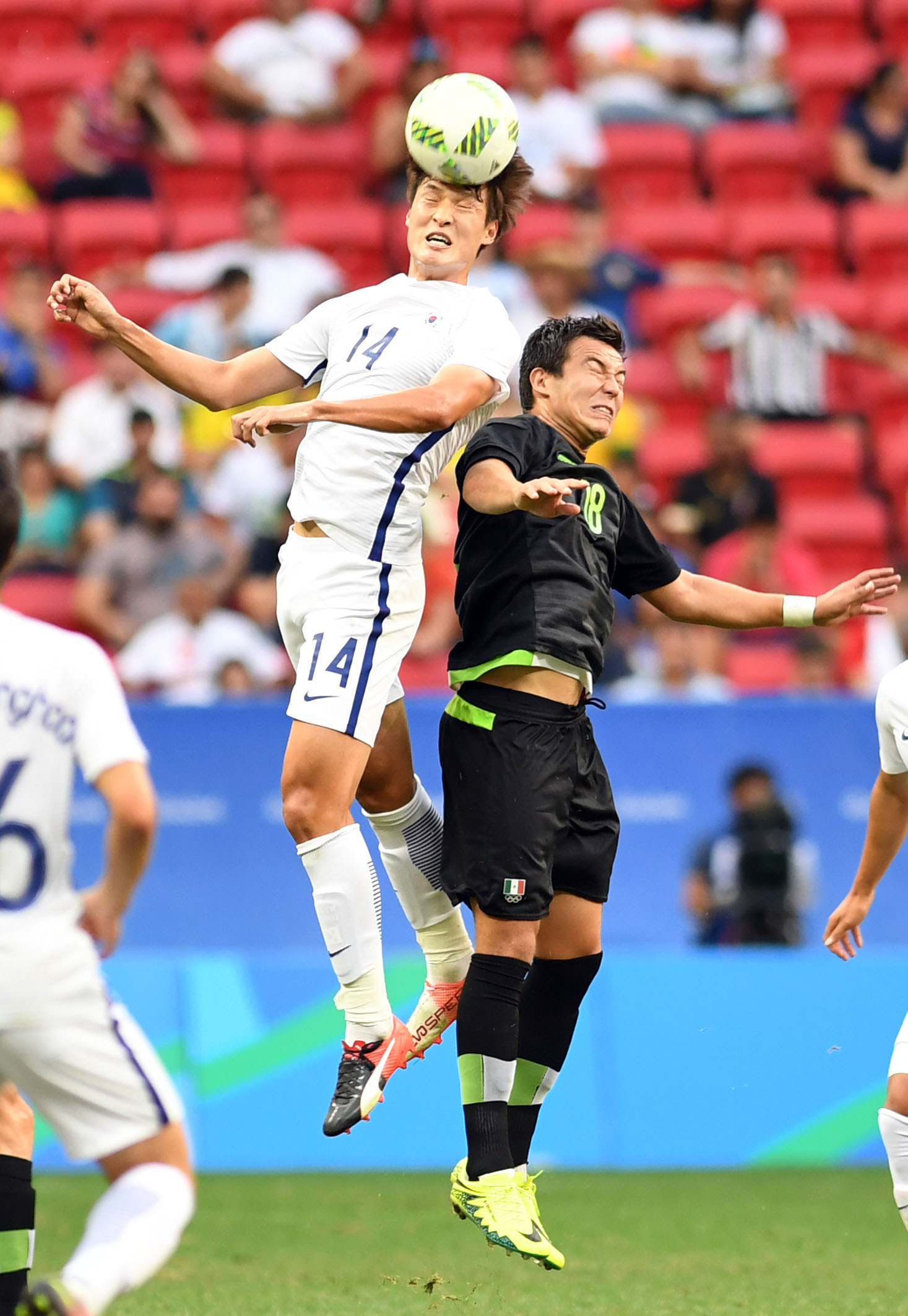 한국축구 멕시코 1대 0 격파... 8강 진출