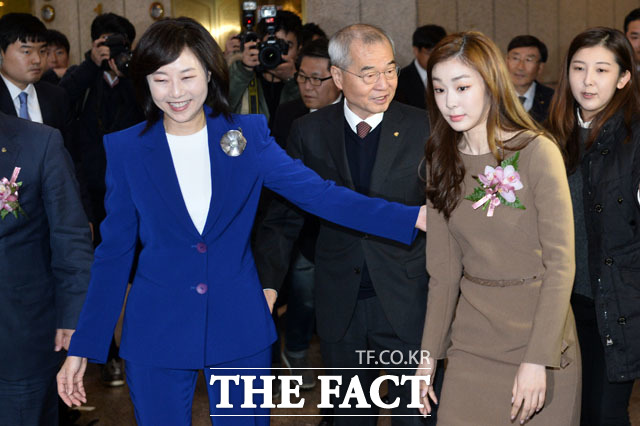 김연아, 늘품체조 논란 불이익 질문에 '연아둥절'