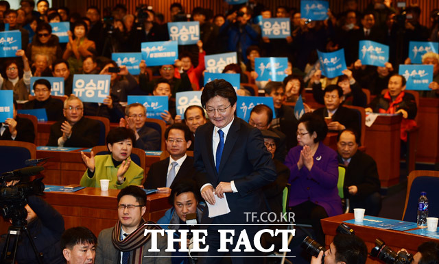 '정의로운 세상, 용감한 개혁' 유승민 대선 출마