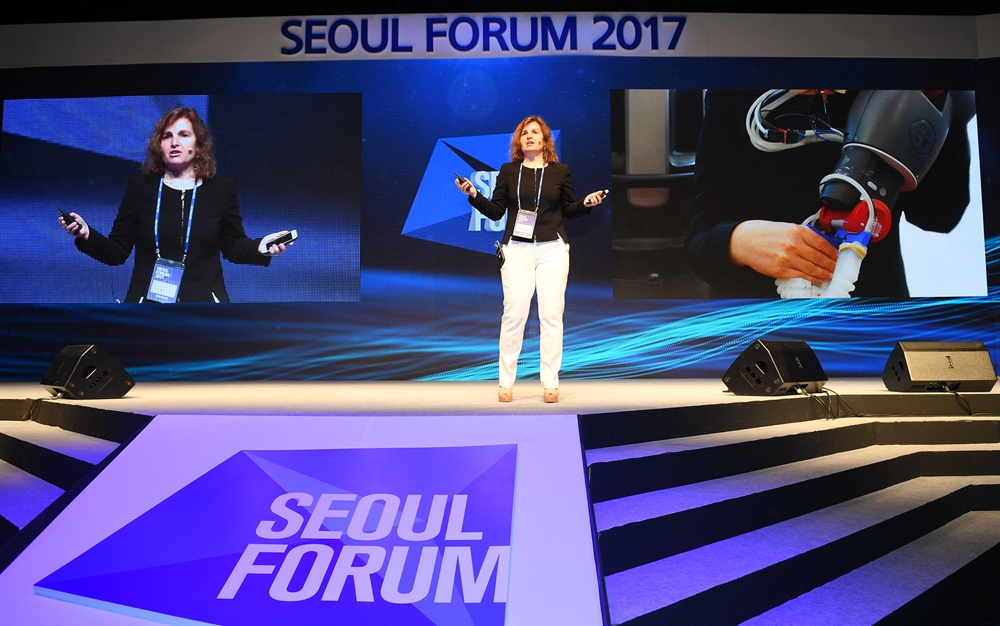 서울포럼2017 마지막날…세션1 다니엘라 러스 연구소장의 AI 강연