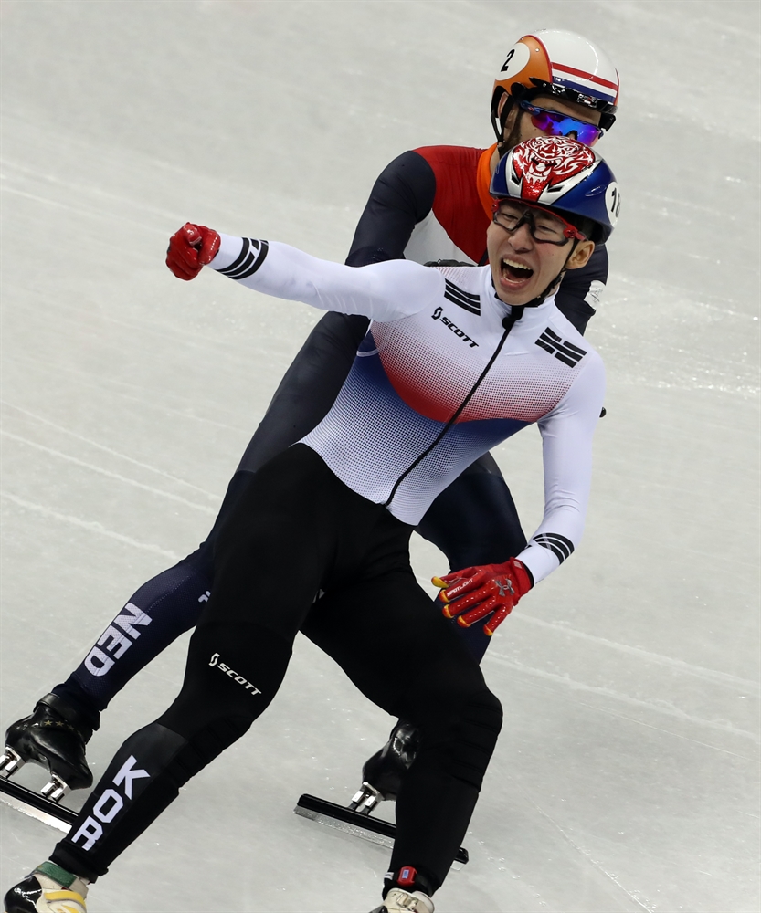 쇼트트랙 男 1500m 금메달 임효준…아쉬운 황대헌