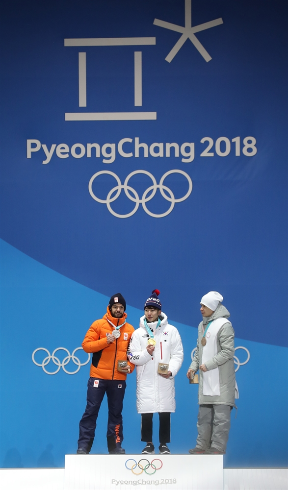 쇼트트랙 男 1500m 금메달 임효준…아쉬운 황대헌