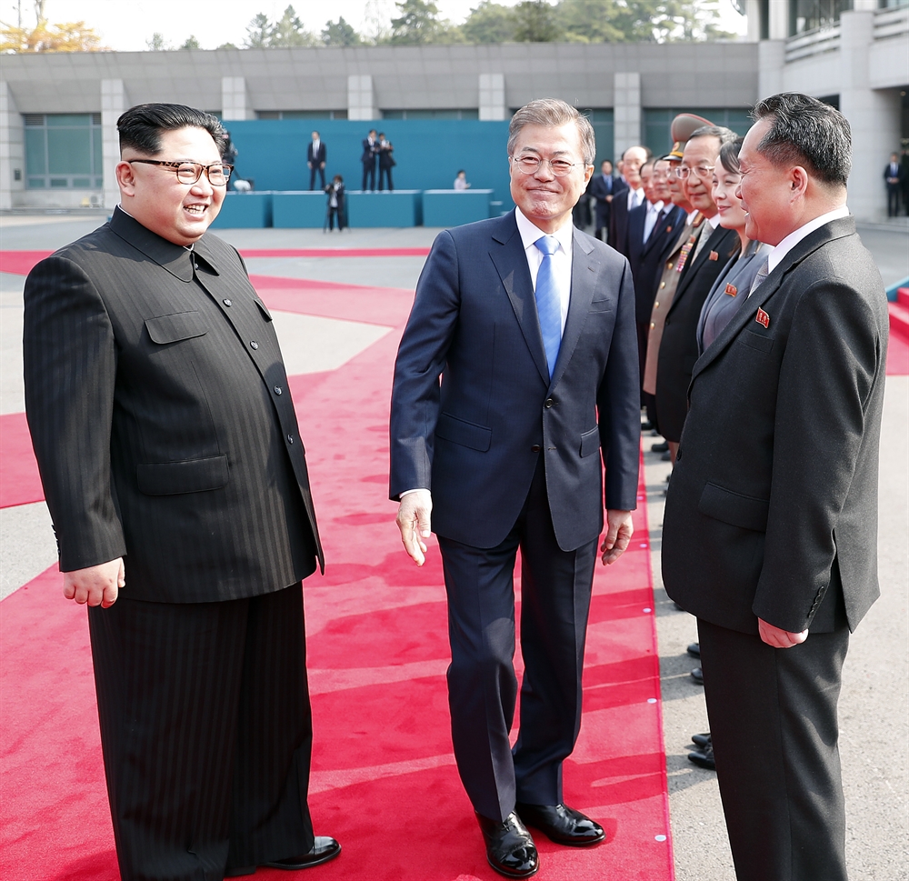 2018 남북정상회담, 역사적 만남의 순간들