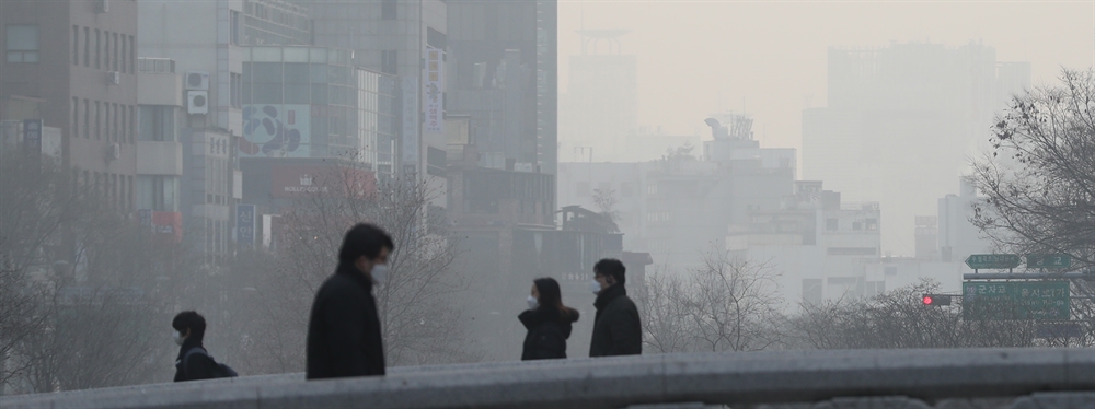 전국 미세먼지 '매우 나쁨'…마스크 필수