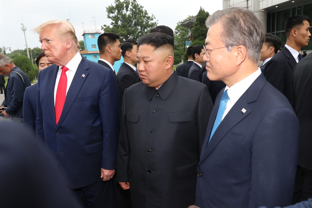 트럼프 대통령, 북한땅 밟다