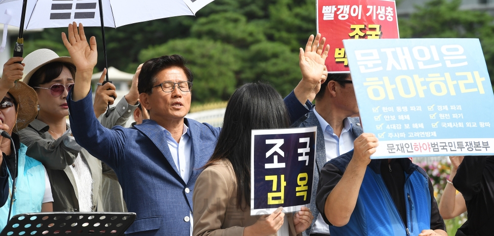 한국당의 '삭발 행렬'..이번엔 김문수