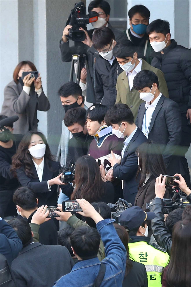 얼굴 드러낸 악마의 첫마디 "악마의 삶 멈춰줘서 감사" 