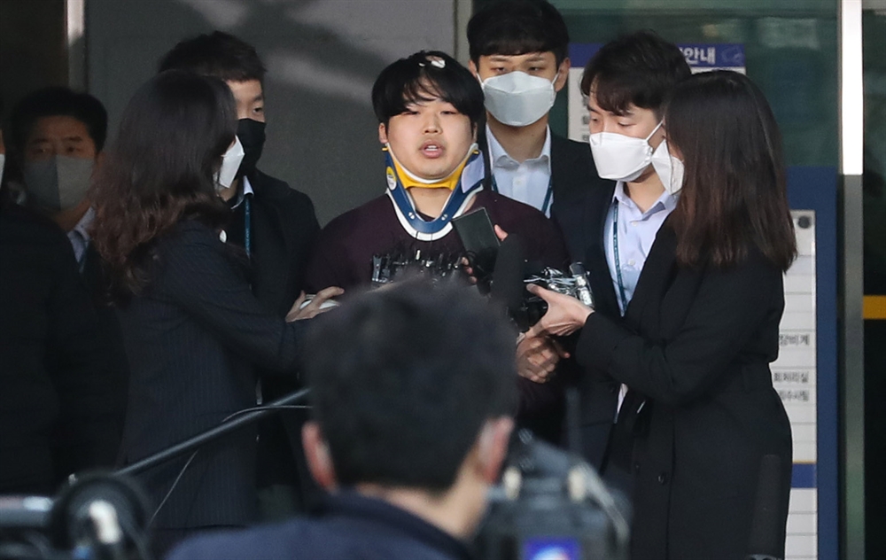 얼굴 드러낸 악마의 첫마디 "악마의 삶 멈춰줘서 감사" 