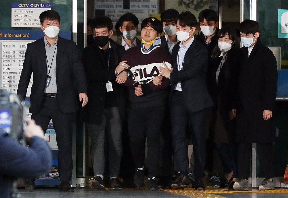 얼굴 드러낸 악마의 첫마디 "악마의 삶 멈춰줘서 감사" 