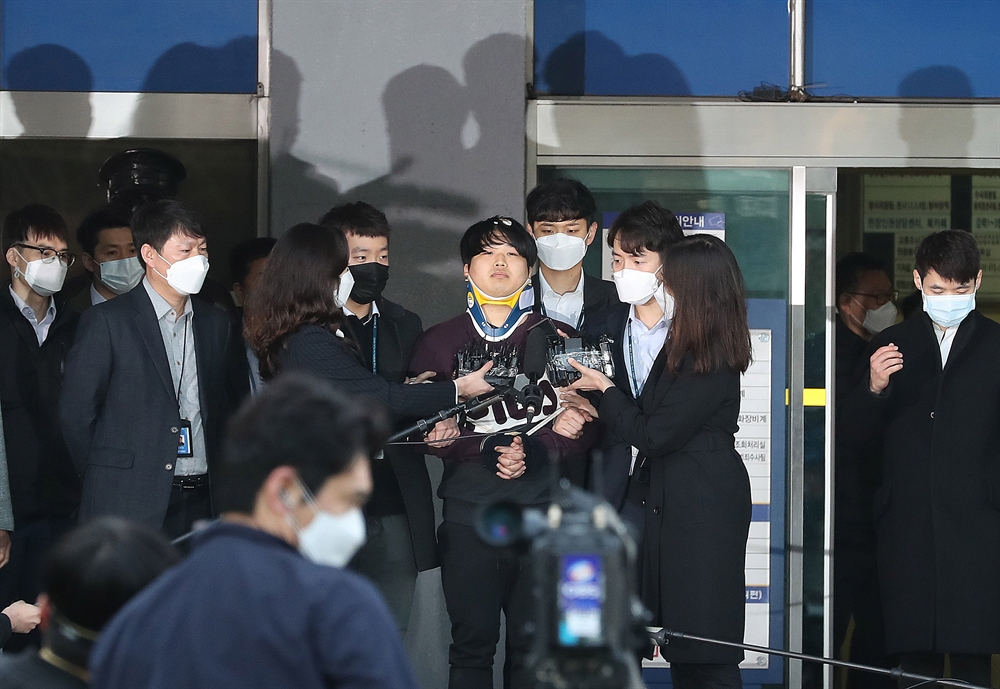 얼굴 드러낸 악마의 첫마디 "악마의 삶 멈춰줘서 감사" 