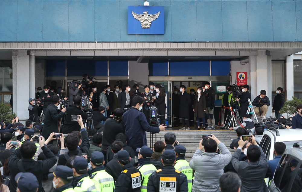 얼굴 드러낸 악마의 첫마디 "악마의 삶 멈춰줘서 감사" 