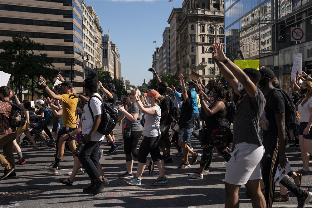 "폭력은 사라지고…"주말 美전역서 평화시위