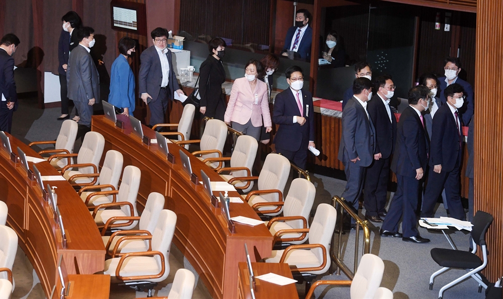 '전세 4년보장·5% 상승제한' 임대차보호법 국회 통과