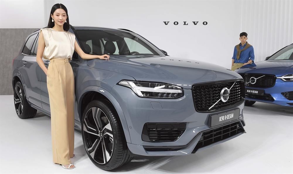 '토르의 망치'가 번쩍…볼보 XC90·XC60 T8 R-디자인 한정판 출시