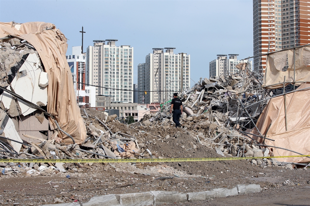 한순간에 무너진 건물…광주 붕괴사고 현장